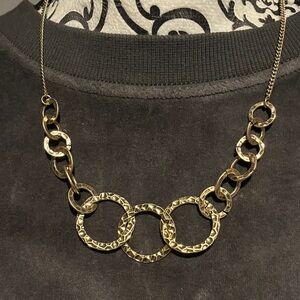Elegant Gold Chain Link Necklace